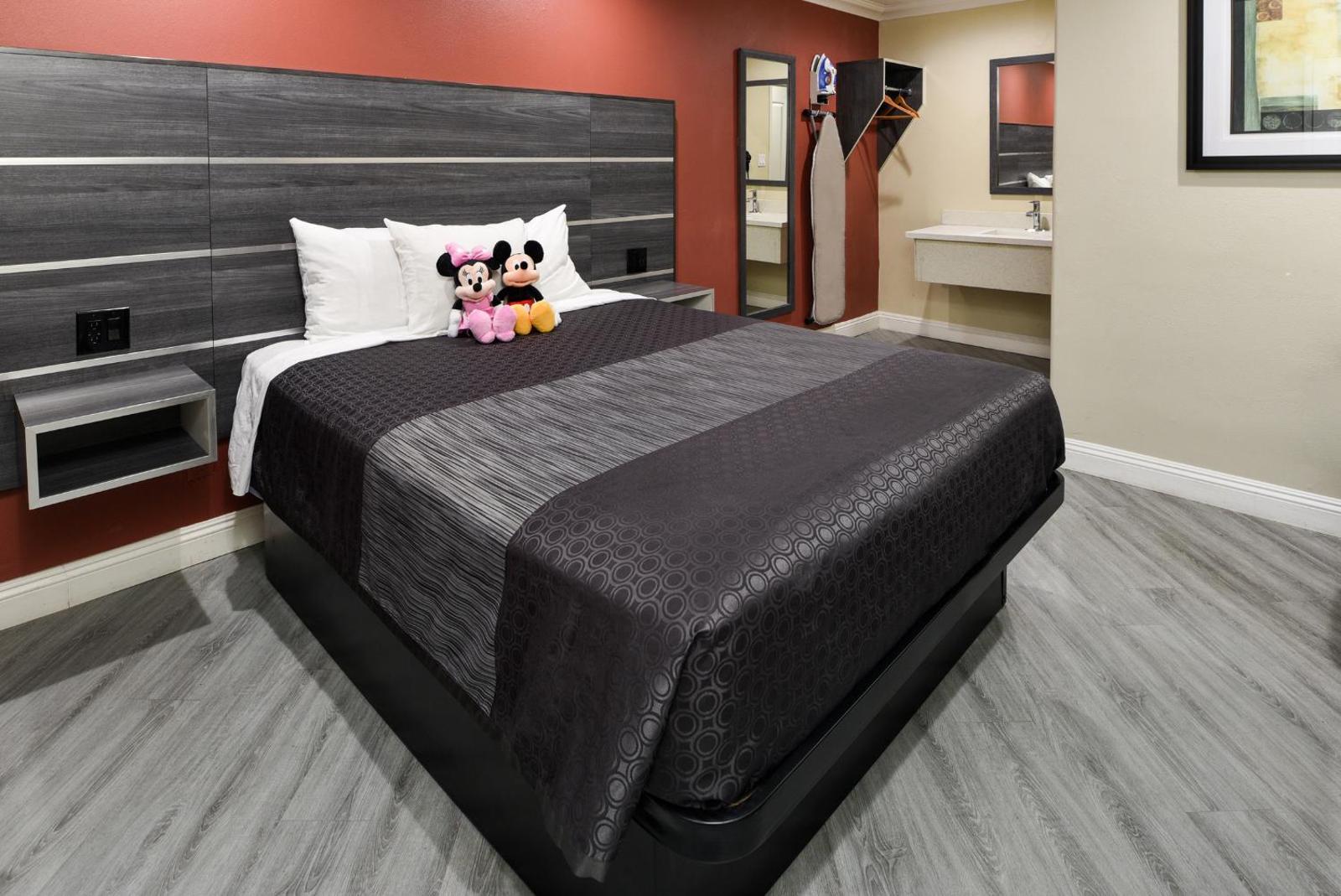 Pacific Inn Anaheim